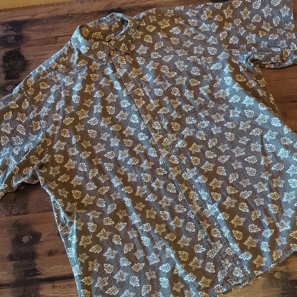 Catalina Short Sleeved Shirt. Sz XL. - Picture 2 of 11